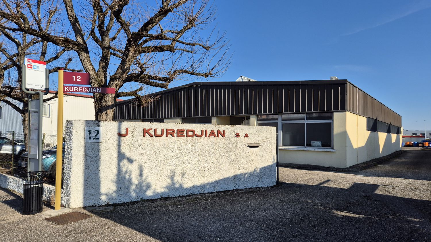 Façade de la Société Kuredjian, 12 rue Calmette à Genas