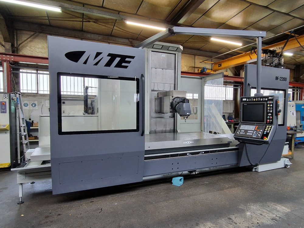 Centre d’usinage MTE BF-2200 installé dans l’atelier de Genas